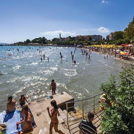 One-bedroom In * Split